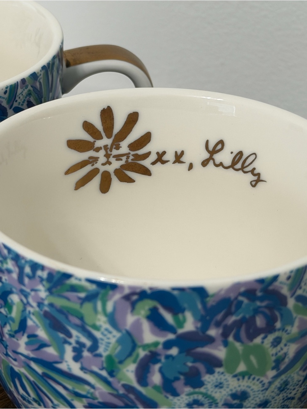 Lilly Pulitzer Ceramic Mug Set of 2 Blue Purple Floral Gold Handle xx Lilly - Picture 4 of 11